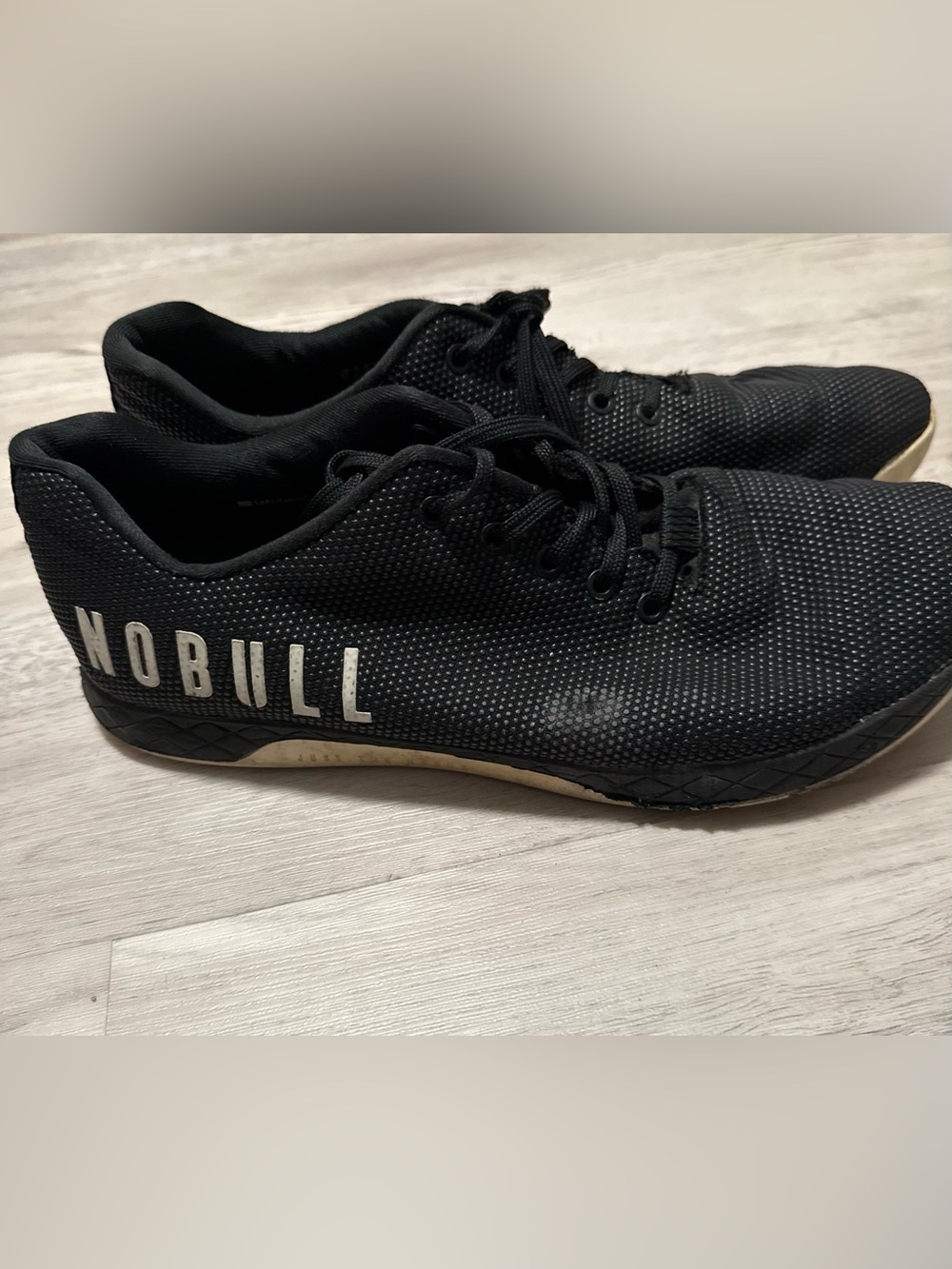 NO BULL Sneakers